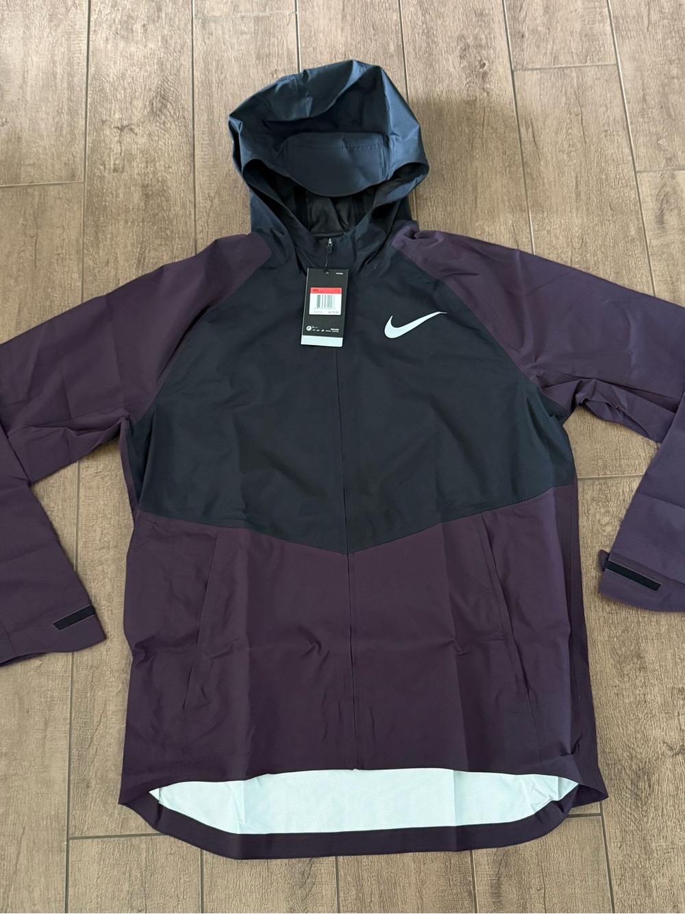 Nike Zonal Aeroshield Running Jacket Port Wine 857808 652Men’s Sz Large